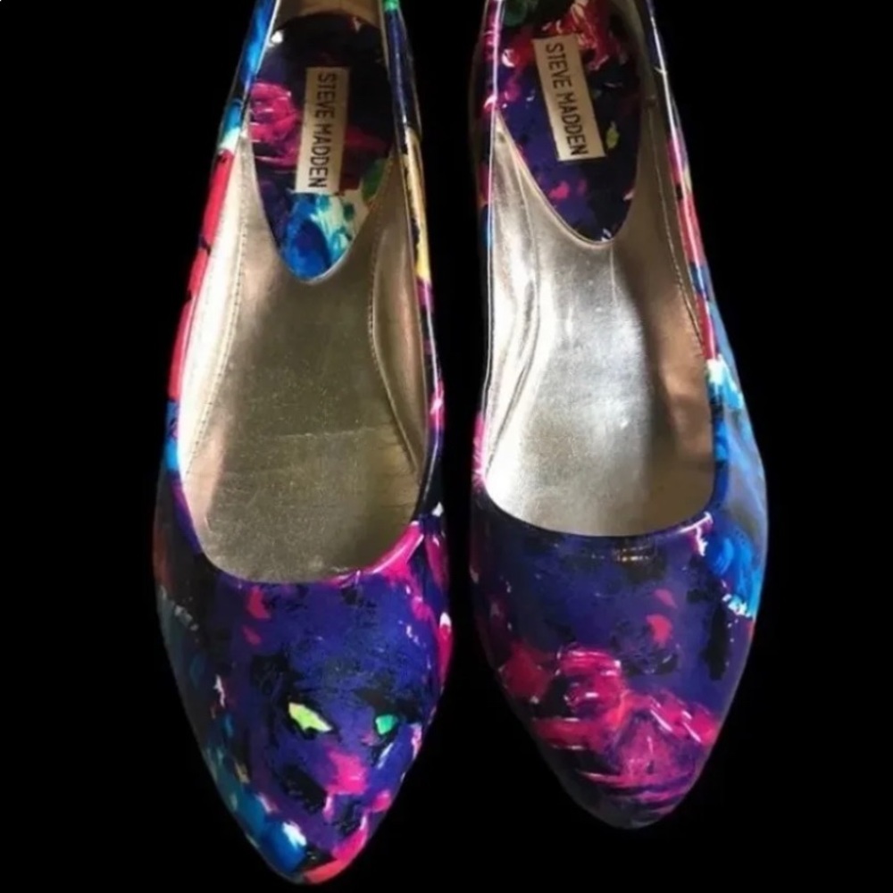 Steve Madden Ibiza Pointed Toe Flats Size 9